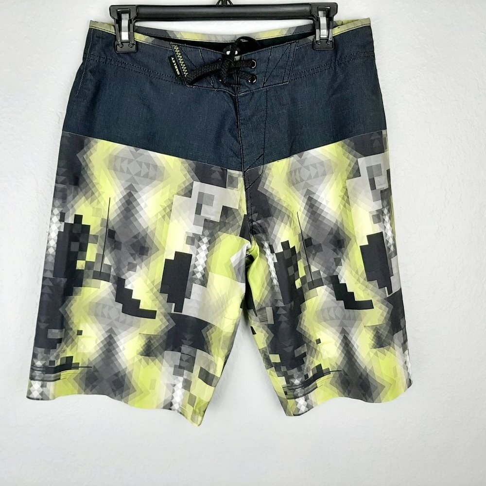 Oakley Hydrafuse Men's Board Shorts Size 31 Stretch *